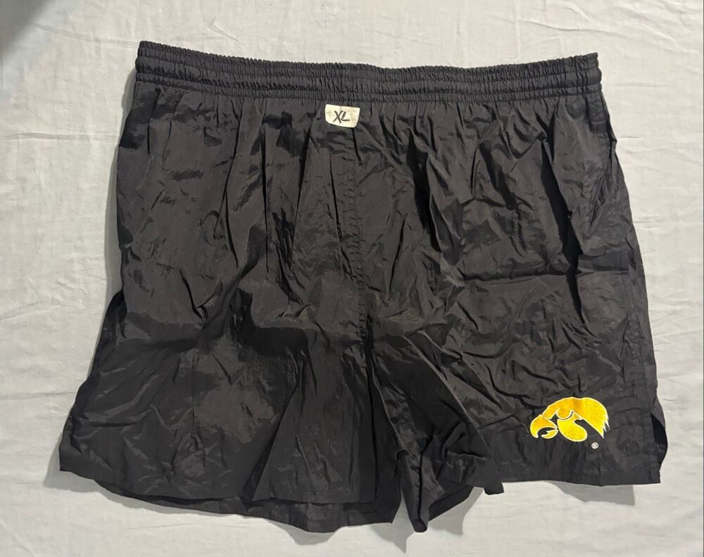 Iowa Hawkeyes Lee Sport Shorts Men’s XL Black Lined Wrestling Track Vintage